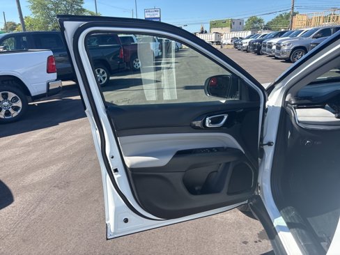 Used 2022 Jeep Compass Limited image 12