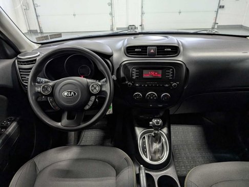 Used 2015 Kia Soul + image 16