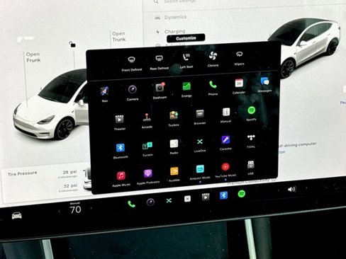 Used 2020 Tesla Model Y Performance image 23