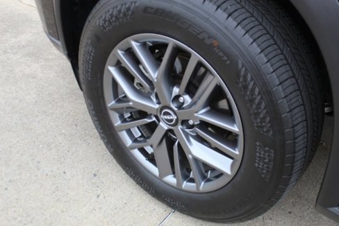 Used 2024 Nissan Rogue S image 3