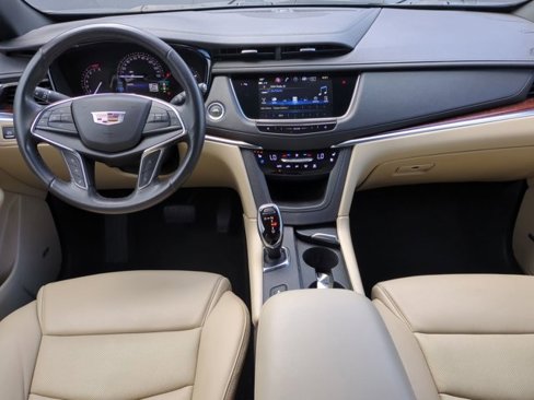 Used 2019 Cadillac XT5 Premium Luxury image 14