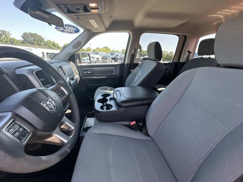 Used 2022 RAM 1500 Classic SLT image 22