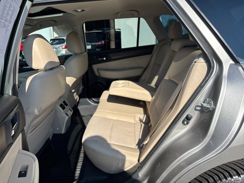 Used 2018 Subaru Outback 3.6R Limited image 34