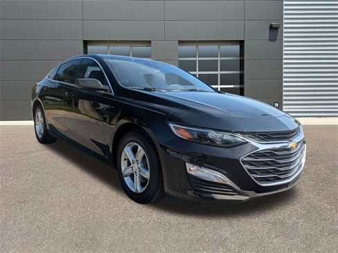 Used 2023 Chevrolet Malibu LS image 1