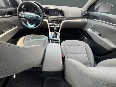 Used 2020 Hyundai Elantra SEL image 15
