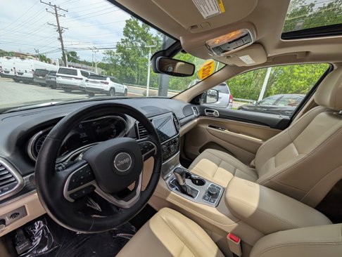 Used 2021 Jeep Grand Cherokee Limited image 10