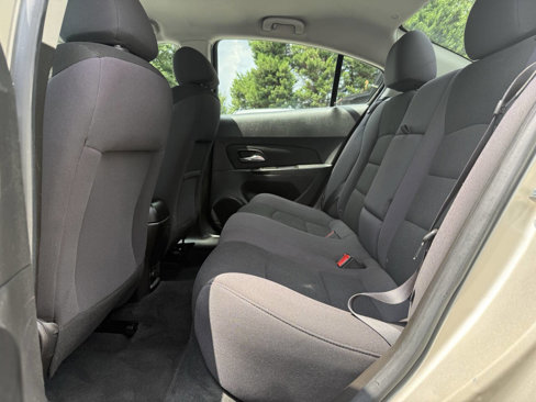 Used 2013 Chevrolet Cruze LT image 11