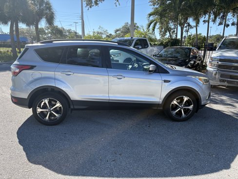 Used 2018 Ford Escape SEL image 8