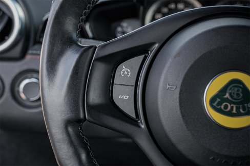 Used 2021 Lotus Evora image 25