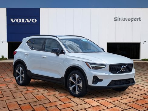 New 2026 Volvo XC40 B5 Plus w/ Protection Package Premier image 3