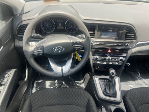 Used 2020 Hyundai Elantra SE w/ Cargo Package (C1) image 13
