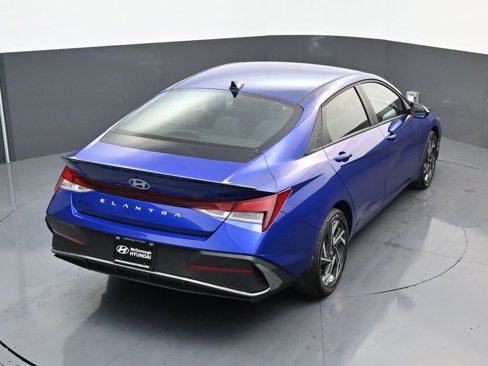 Certified 2025 Hyundai Elantra Sport image 16
