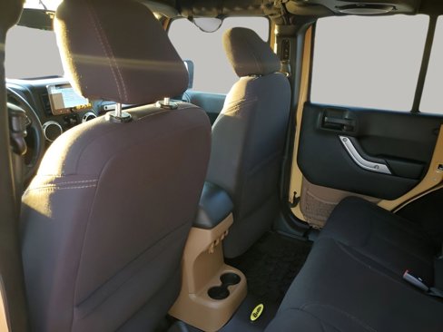 Used 2013 Jeep Wrangler Unlimited Sahara image 17