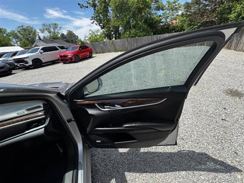Used 2013 Cadillac XTS Luxury image 28