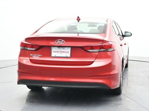 Used 2018 Hyundai Elantra SEL image 7