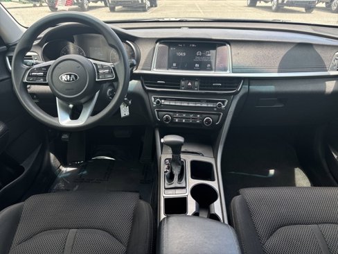 Used 2020 Kia Optima LX image 2