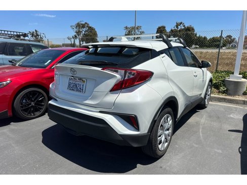 Used 2020 Toyota C-HR LE image 3