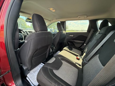 Used 2014 Jeep Cherokee Latitude image 16
