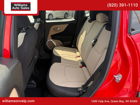 Used 2015 Jeep Renegade Latitude image 12