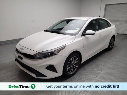 Used 2023 Kia Forte LXS image 1