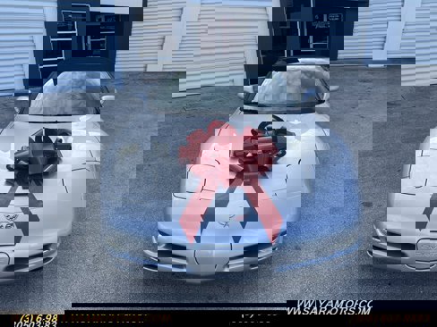 Used 1999 Chevrolet Corvette Convertible w/ Memory Pkg image 4