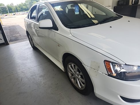 Used 2011 Mitsubishi Lancer ES image 1