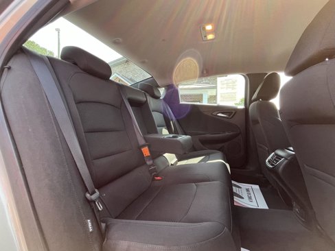 Used 2016 Chevrolet Malibu LT image 11
