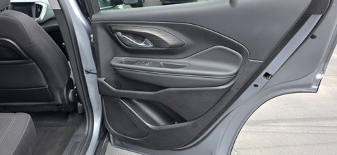 Used 2024 GMC Terrain SLE w/ Driver Convenience Package image 12