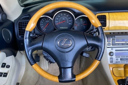 Used 2002 Lexus SC 430 Convertible image 22