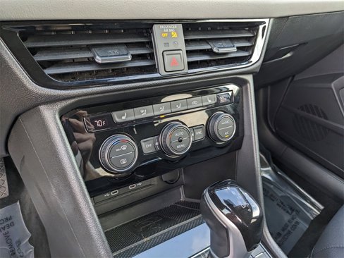 Certified 2024 Volkswagen Taos SE image 26