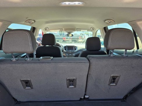 Used 2024 GMC Terrain SLE w/ Driver Convenience Package image 23