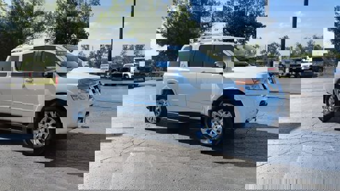Used 2015 Nissan Armada Platinum w/ 2nd Row Captain Seat Package image 2