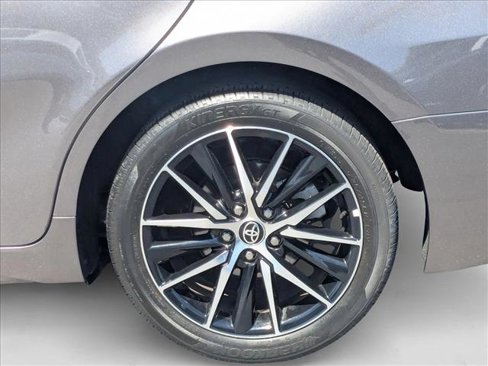 Used 2021 Toyota Camry SE image 25