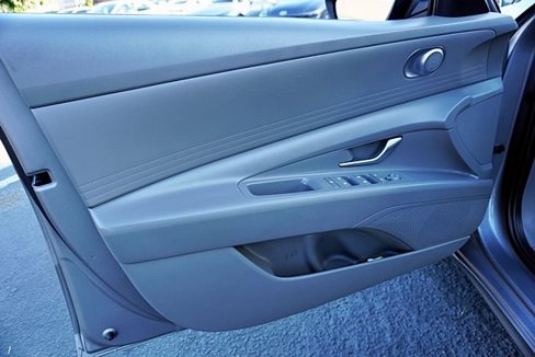 Certified 2024 Hyundai Elantra SEL image 21
