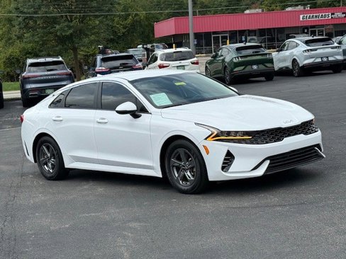 Used 2023 Kia K5 LXS image 3
