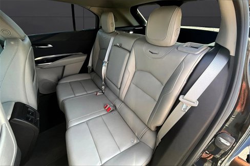 Used 2020 Cadillac XT4 Luxury w/ Cold Weather Package image 27