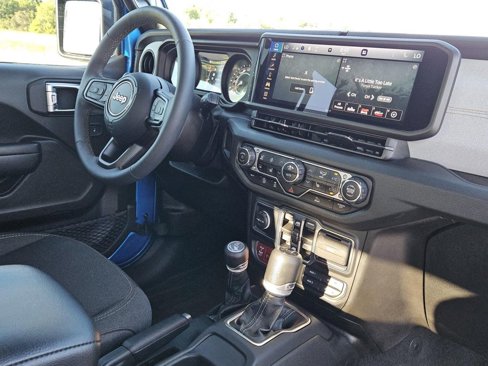 Used 2024 Jeep Gladiator Sport image 32