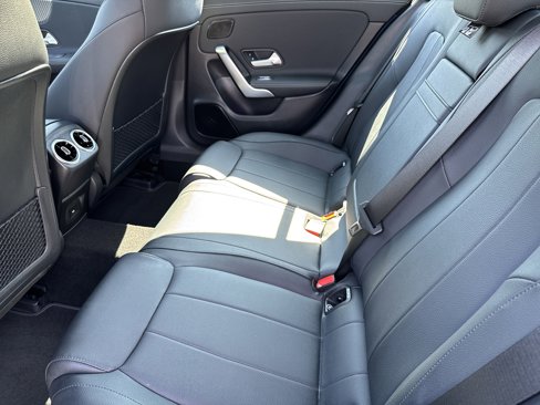 Used 2025 Mercedes-Benz CLA 250 4MATIC image 27