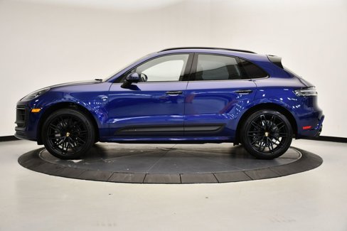 Certified 2023 Porsche Macan GTS image 2