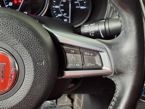 Used 2018 FIAT 124 Spider Classica w/ Technology Group image 24