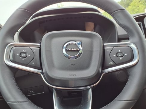 Certified 2023 Volvo C40 P8 Recharge Ultimate image 25