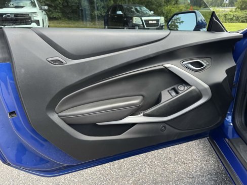Used 2021 Chevrolet Camaro LT w/ RS Package image 18