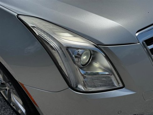 Used 2013 Cadillac XTS Luxury image 12
