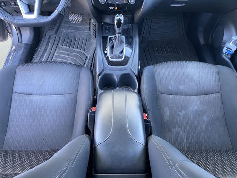 Used 2019 Nissan Rogue SV w/ Premium Package image 17