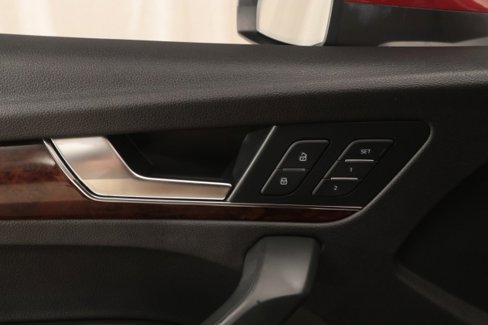 Used 2018 Audi Q5 2.0T Premium Plus w/ Premium Plus Package image 37