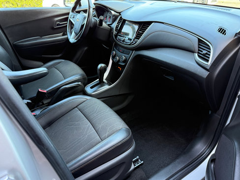 Used 2020 Ford Explorer XLT image 33