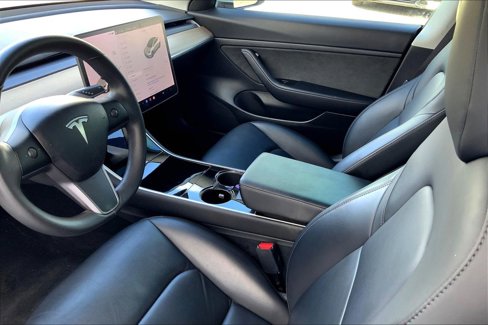 Used 2020 Tesla Model 3 Standard Range image 16