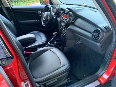 Used 2015 MINI Cooper 4-Door Hardtop image 24