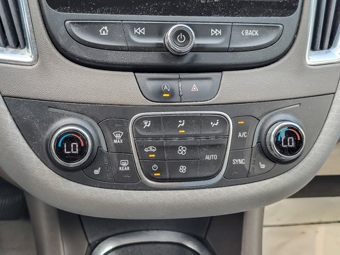Used 2020 Chevrolet Malibu LT image 13