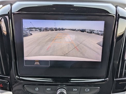 Used 2023 Chevrolet Traverse LT image 19